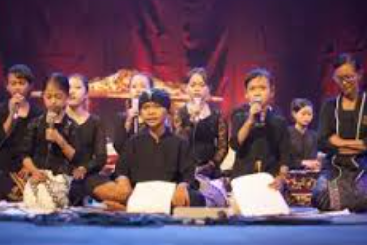 Kumpulan Contoh Tembang Sinom Buatan Sendiri, Dilengkapi dengan Artinya dalam Bahasa Indonesia