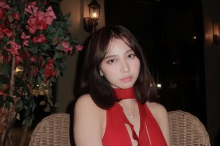 VIRAL! Cek Profil dan Biodata Risaatjan alias Risa Tjan Seleb TikTok yang Belakangan Ini Bikin Penasaran Netizen 
