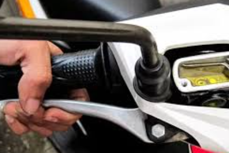 Kapan Waktu yang Tepat untuk Mengganti Minyak Rem Sepeda Motor Bebek dan Matik? Ternyata Tidak Perlu Sering Diganti