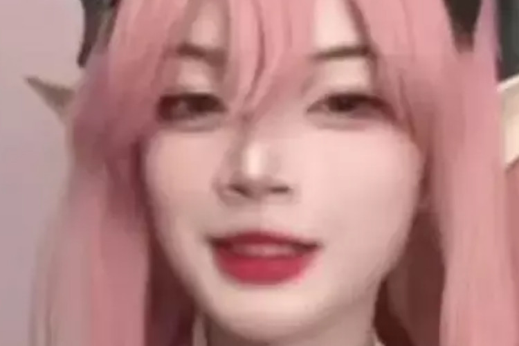 VIRAL! Omi Cosu Cosplayer Bandung Klarifikasi Isu Pelecehan Sesama Jenis:  Kita Baik-baik Saja Saat Itu Seperti Pasangan Biasa