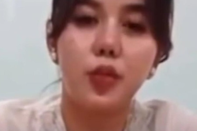 VIRAL! Khairun Nisa Wanita yang Nyamar Jadi Pramugari Batik Air Direkrut Garuda Indonesia? CEK FAKTANYA di Sini!