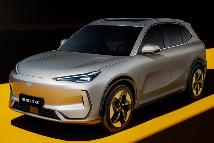 Pajak Mobil-Motor Listrik Naik Mulai 1 April 2026 Tak Lagi Gratis, Menkeu Purbaya Tegaskan Tak Ada Perubahan 