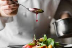 Berapa Gaji Chef di Kapal Pesiar Tahun 2025 Untuk Semua Posisi Lengkap dengan Jenjang Karir Chef