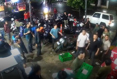Video CCTV Penganiayaan Pegawai Ritel Jalan Ampera Raya, Pasar Minggu, Jakarta Selatan oleh Onum Tak Dikenal VIRAL