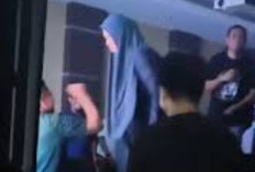 Bikin Geram! Video Oknum ASN di Muba Viral Sawer Pakai Uang Hasil Pelantikan, Masih Pakai Seragam!